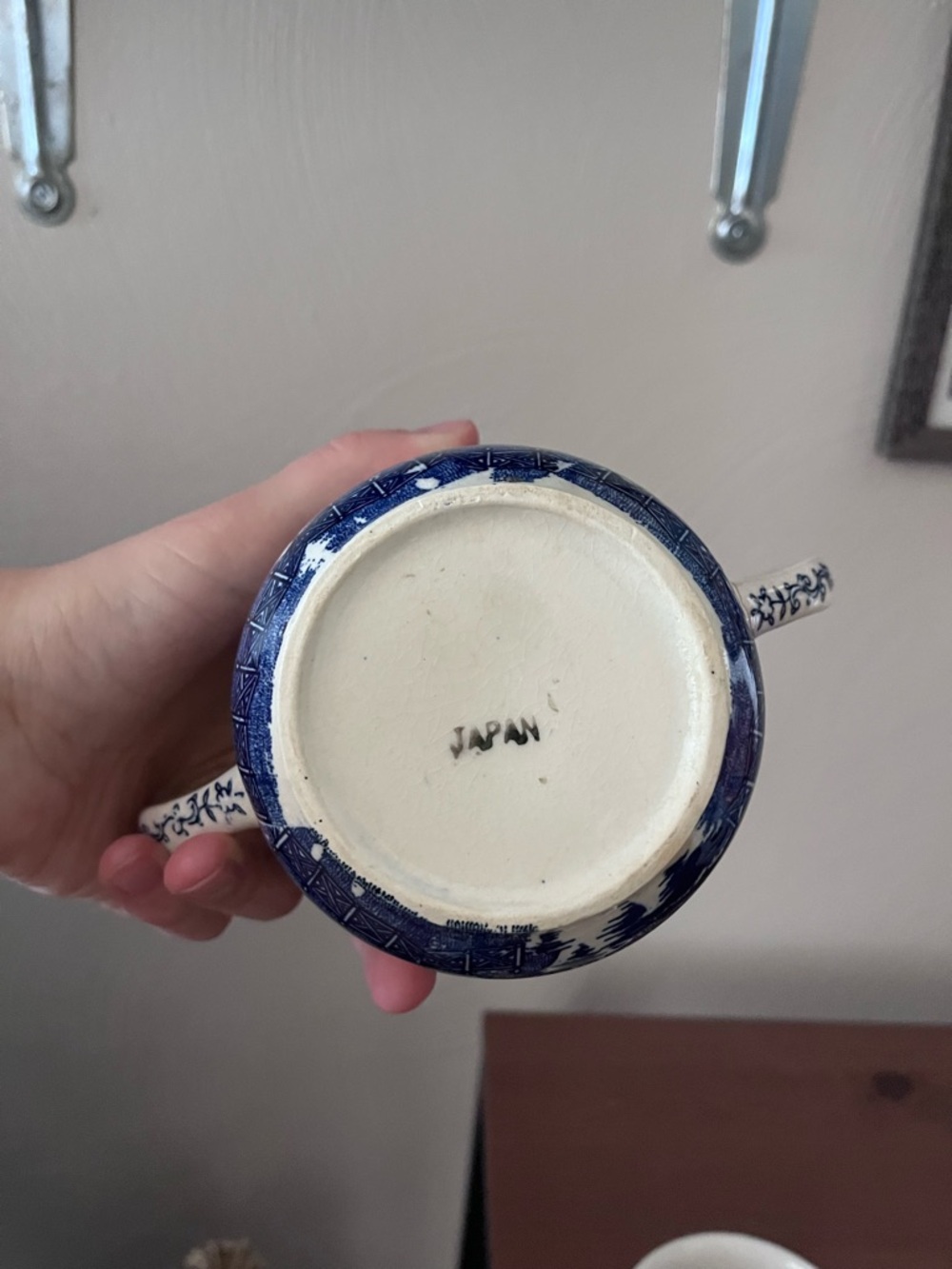 Partial Vintage Blue Willow Tea Set - Picture 4 of 5